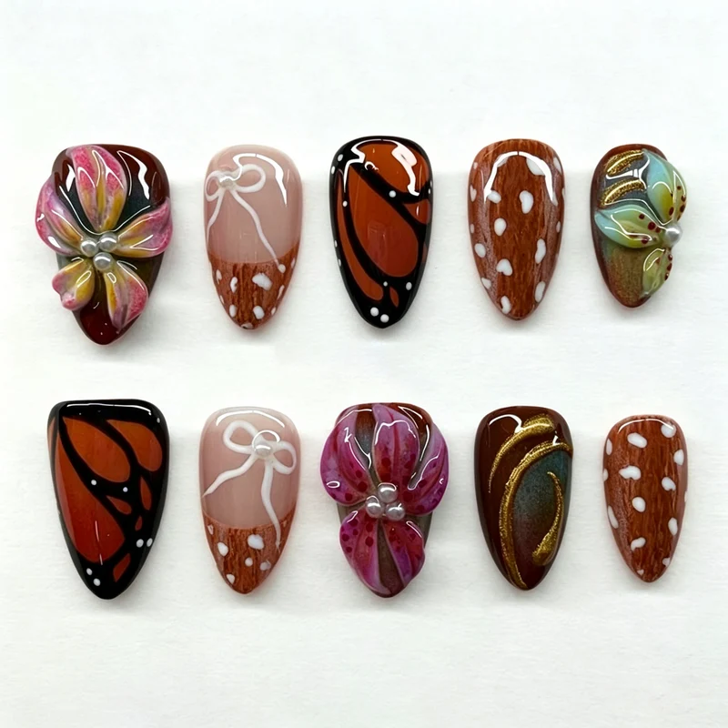 Künstlerische florale Glam Press-On Nagelkunst Karnz
