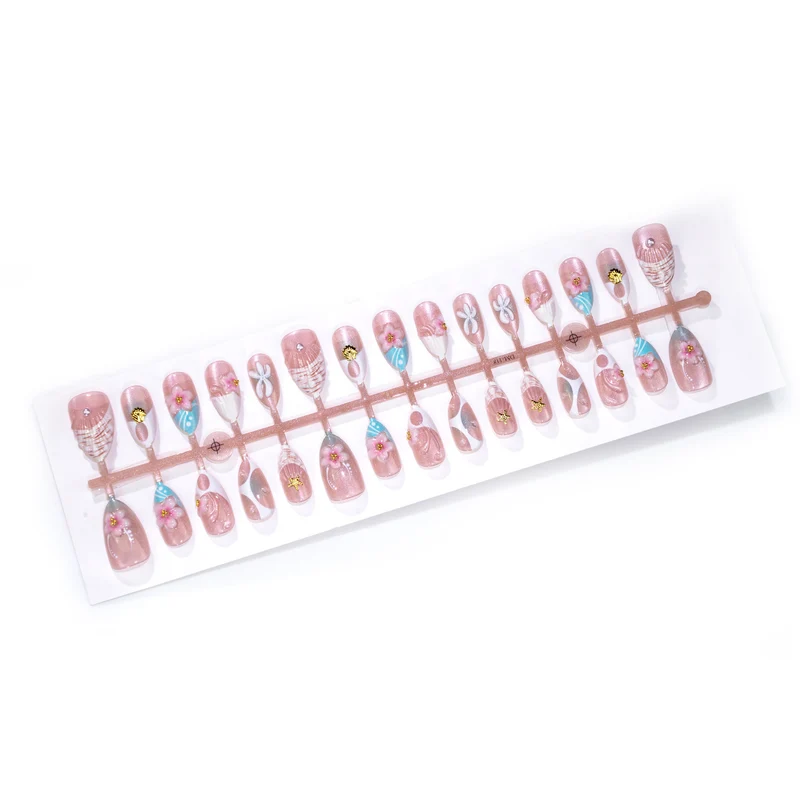 Künstlerisches Floral Verziertes Press-On Nail Art Set Karnz