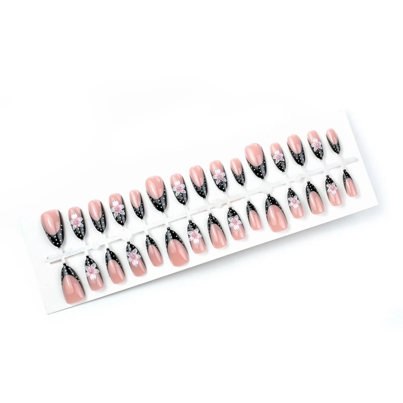 Künstlerisches Florales Schwarzpunkt Press-On Nagel Set Karnz