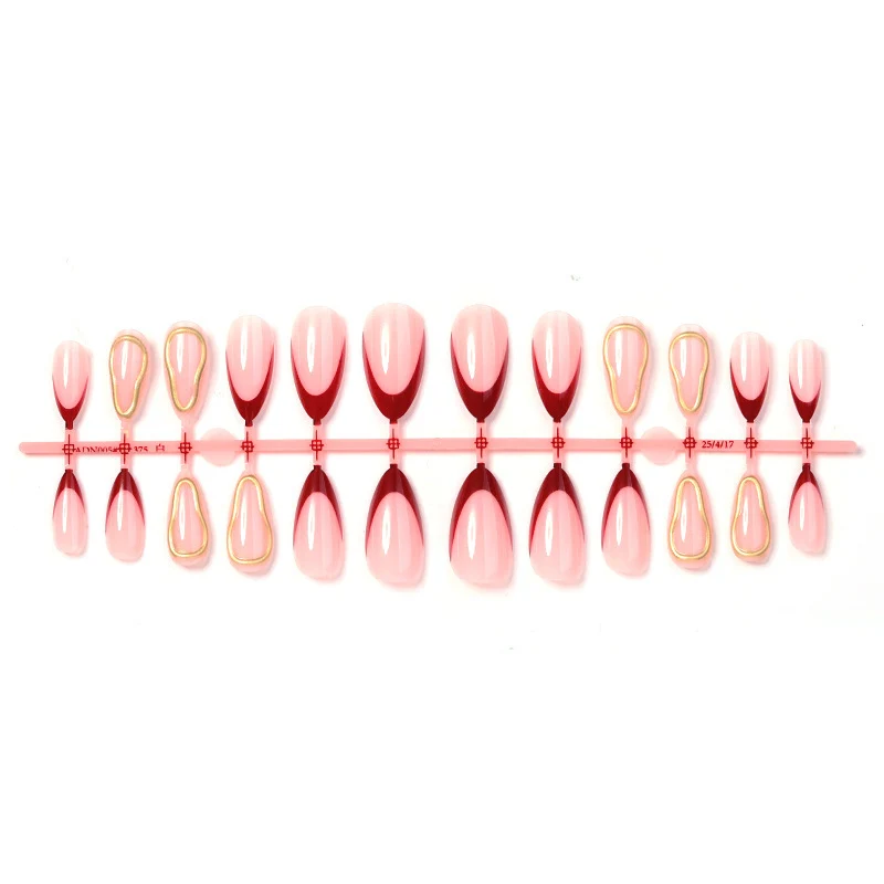 Kunstnagelset mit stilvollen Designs Karnz