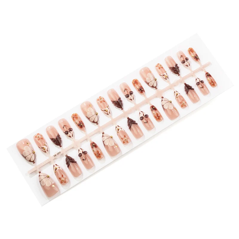 Künstlerisches florales und Kirsch-Press-On-Nageldesign-Set Karnz