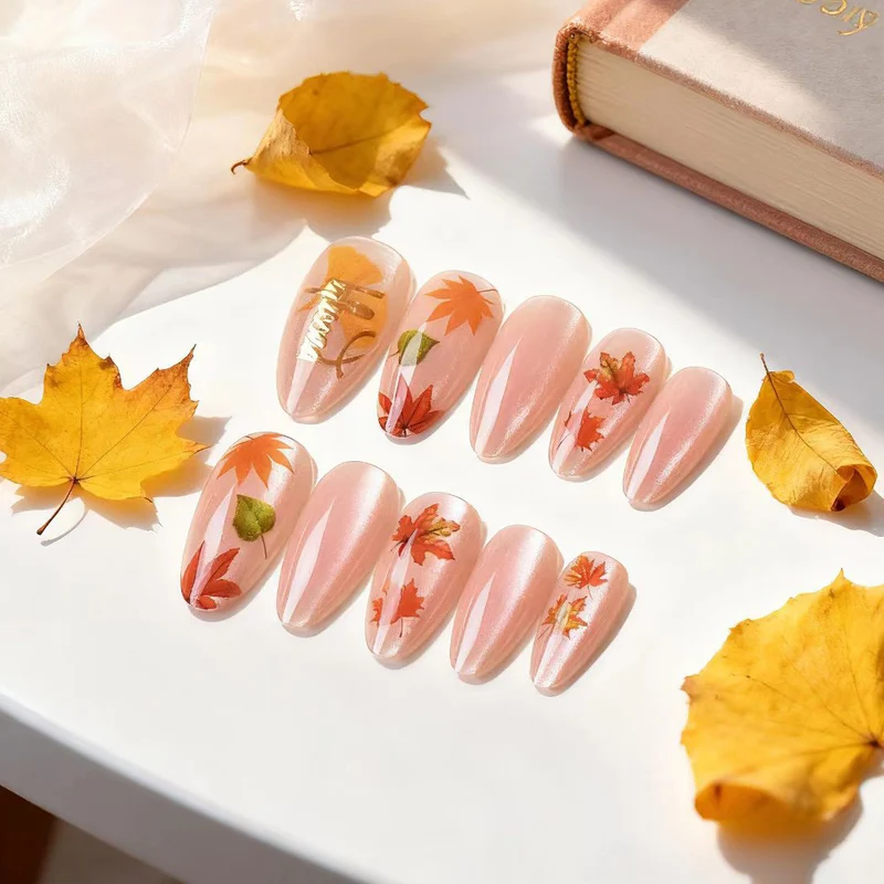 Künstlerisches Herbstblatt Press-On Nagelkunst Set Karnz