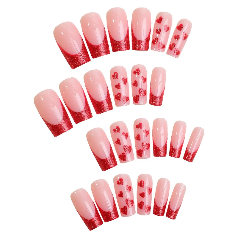 Kunstnagelset mit romantischen Herz-Designs und Glitzerakzenten Karnz