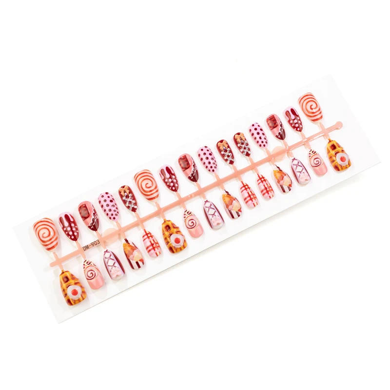 Künstlerisches von Desserts inspiriertes Press-On-Nagelset Karnz