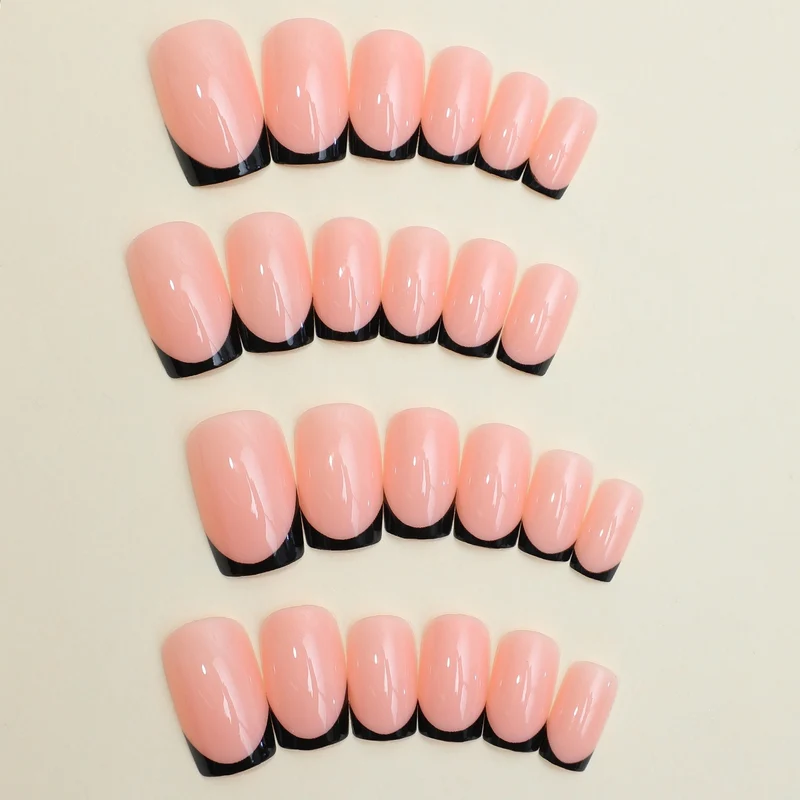 Kunstnail Set mit eleganten French-Spitzen Karnz
