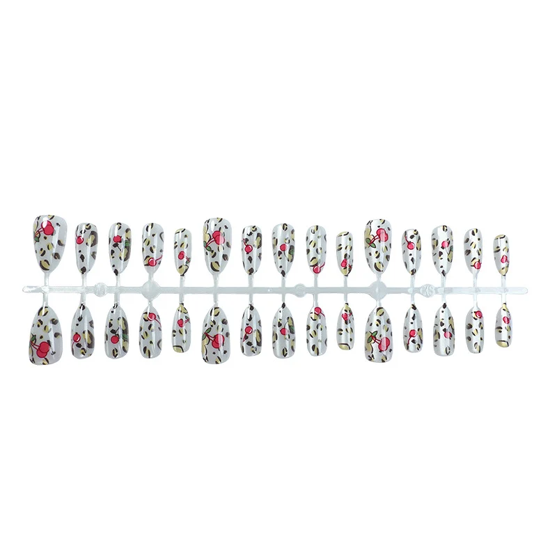 Künstlerisches Kirsch- und Leopardenmuster Press-On Nagelkunst Set Karnz