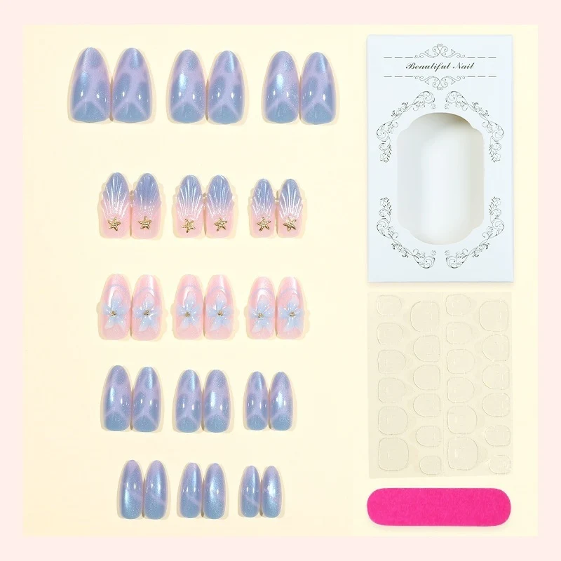 Kunstnagelset mit Glitzer- und Blumenmotiven Karnz