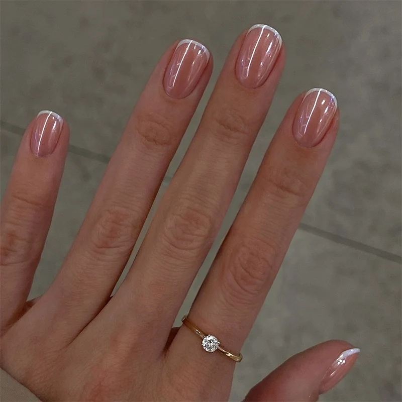 Kunstnagelset mit zartem Rosé-Finish Karnz