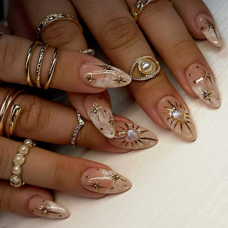 Kunstnagelset mit luxuriösen 3D-Sternen- und Glitzerelementen Karnz