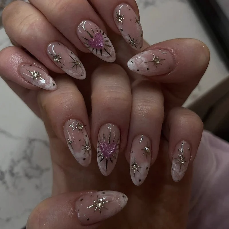Kunstnagelset mit luxuriösen 3D-Sternen- und Glitzerelementen Karnz