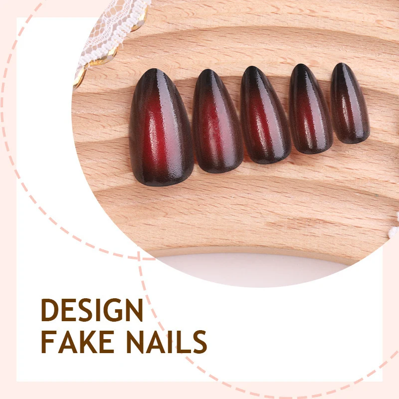 Kunstnagelset mit eleganten Ombre-Effekten und goldenen Akzenten Karnz