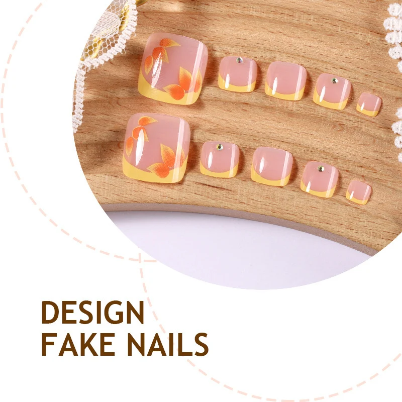 Kunstnagelset mit floralem Design und eleganten Akzenten Karnz