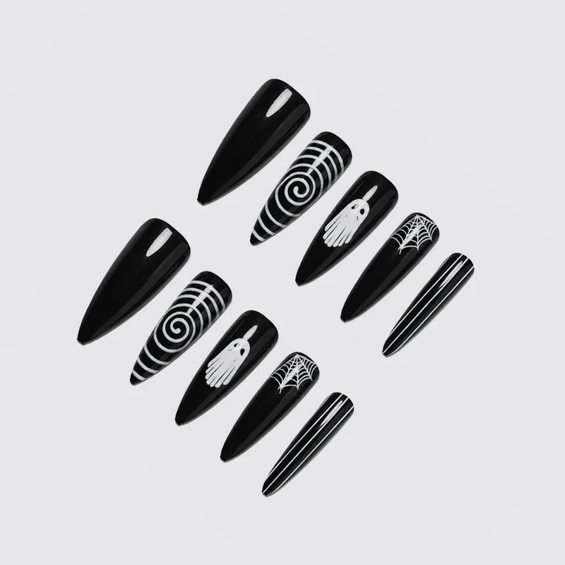 Kunstnagelset mit stilvollen Halloween-Motiven Karnz