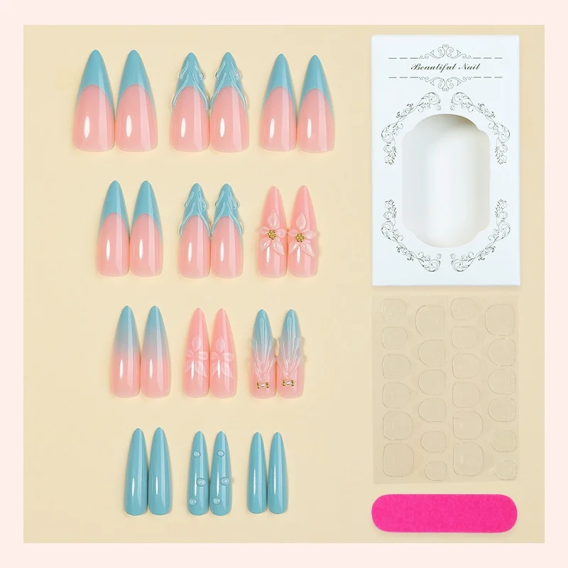 Kunstnagelset mit filigranen Designs Karnz