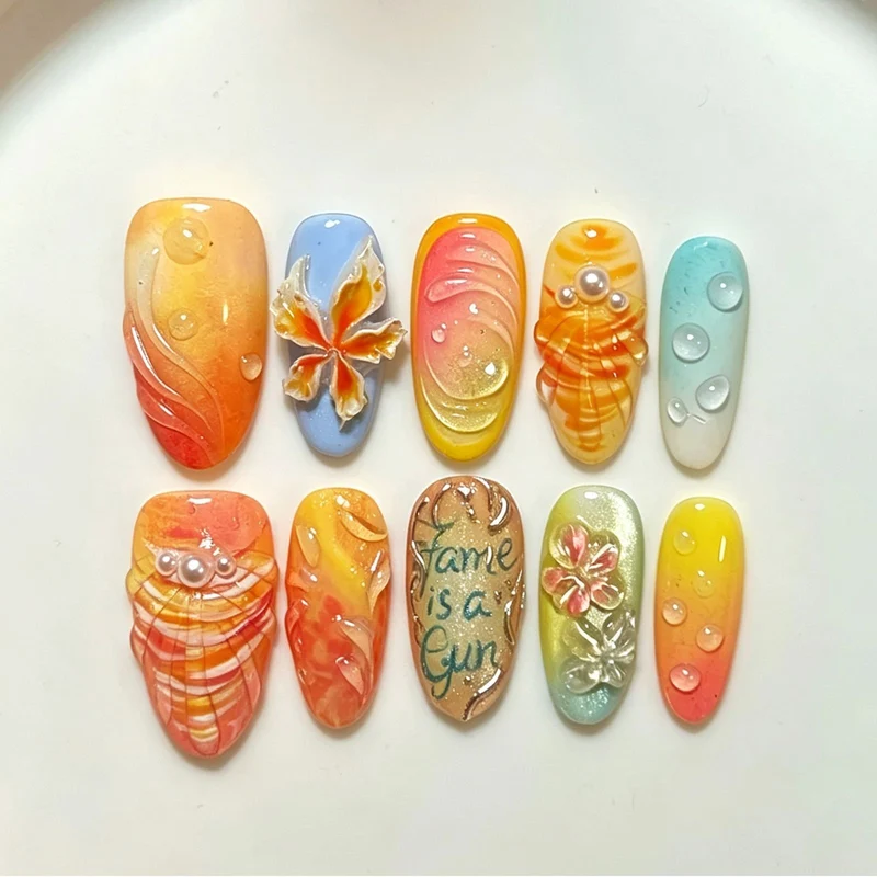 Kunstnagelset mit floralen und kreativen Designs Karnz