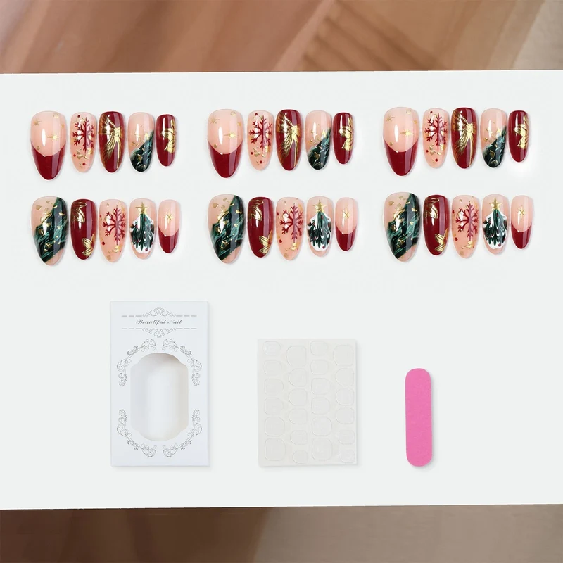 Kunstnagelset mit festlichen Motiven Karnz