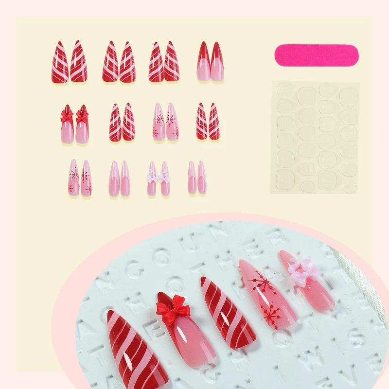 Kunstnagelset mit festlichen 3D-Sternen und eleganten Weihnachtsdesigns Karnz