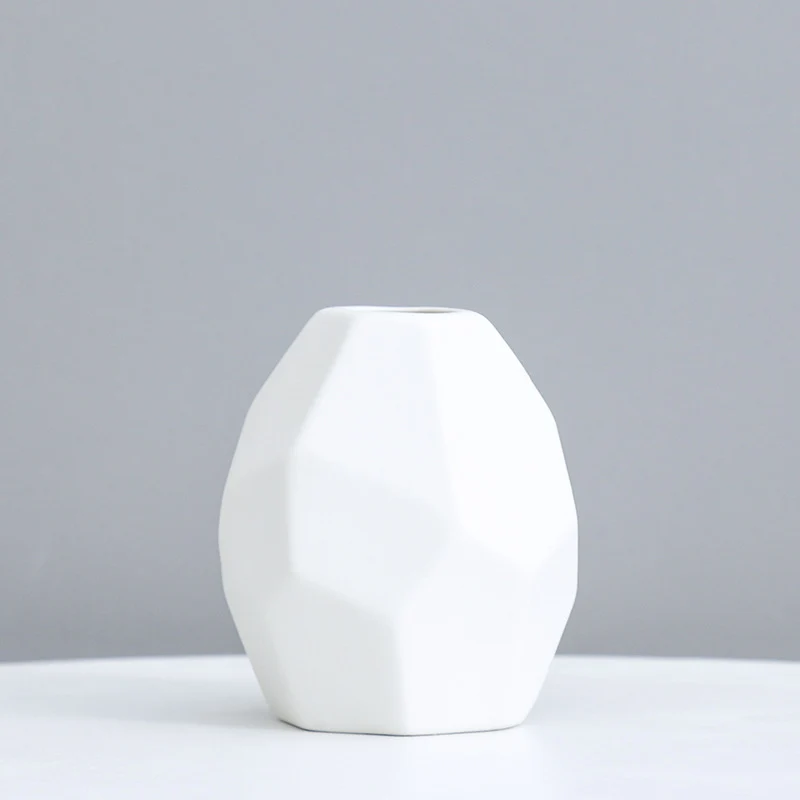 Geometrische dekorative Keramikvase Karnz