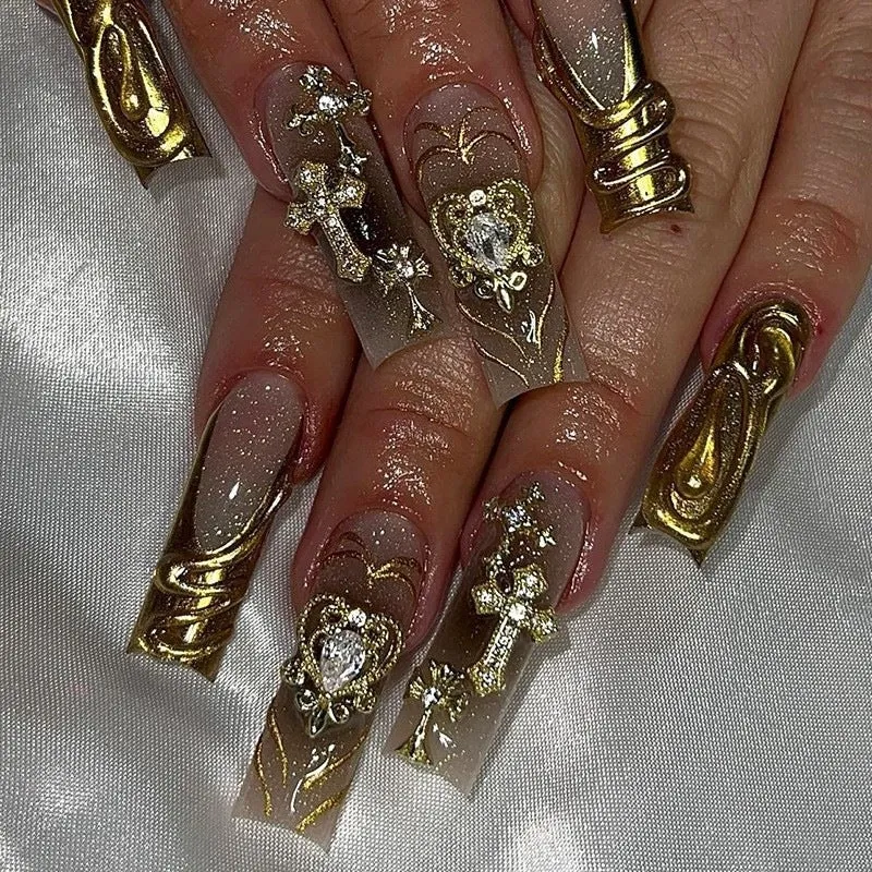 Künstliches Nail Art Set mit verspieltem Blumendesign und glitzernden Akzenten Karnz