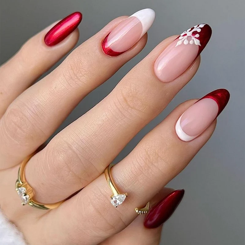 Kunstnagelset mit festlichem Winterthema Karnz