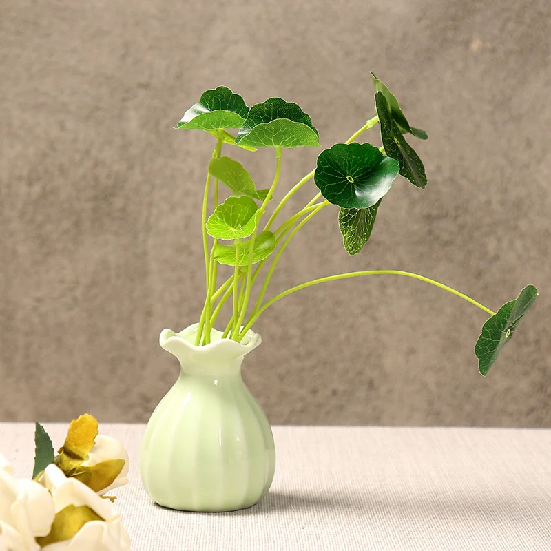 Elegante geschwungene keramische Blumenvase Karnz