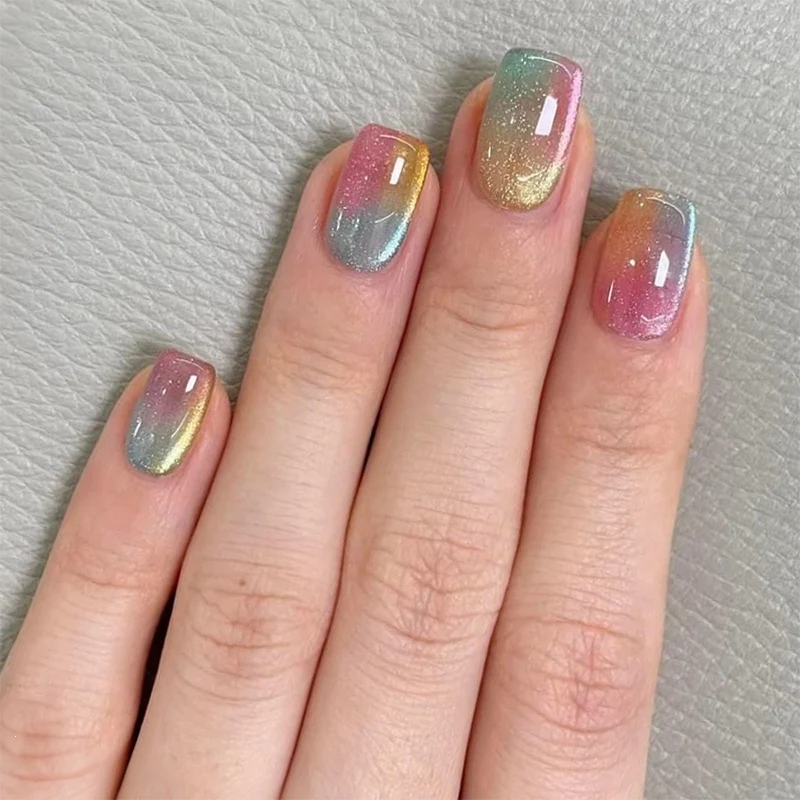 Künstliches Nagelset mit eleganten Farbverlaufs-Design Karnz