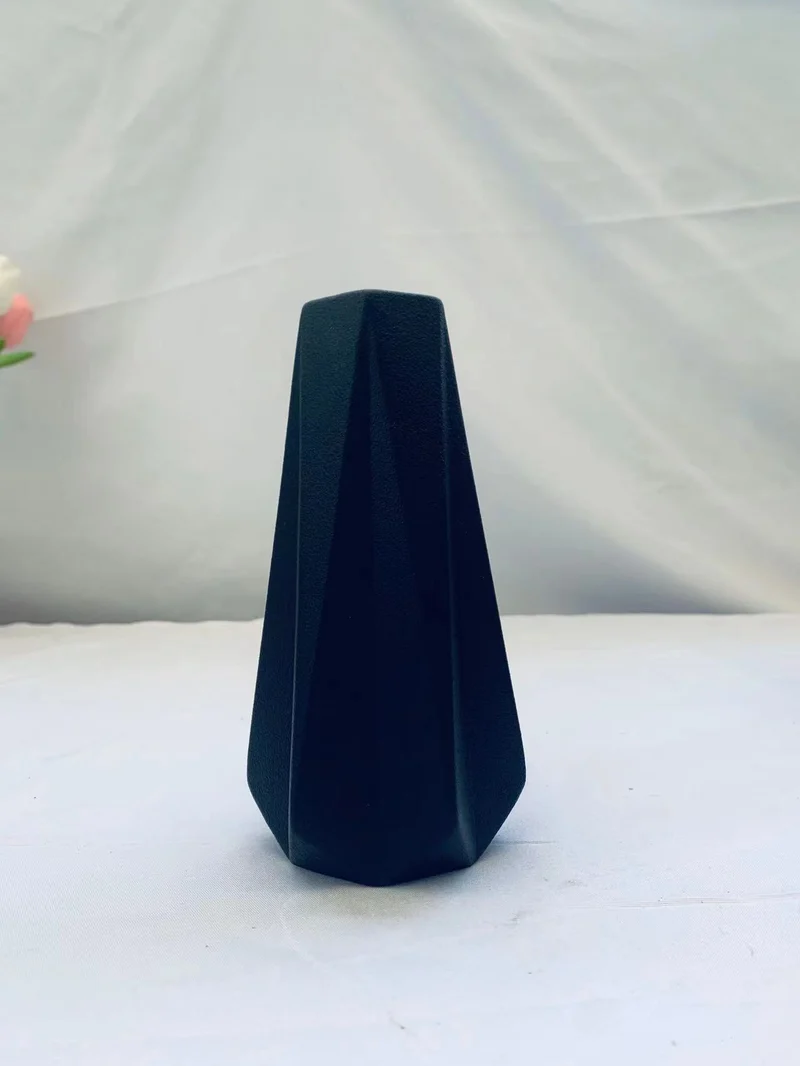 Moderne Geometrische Dekorative Skulptur Karnz