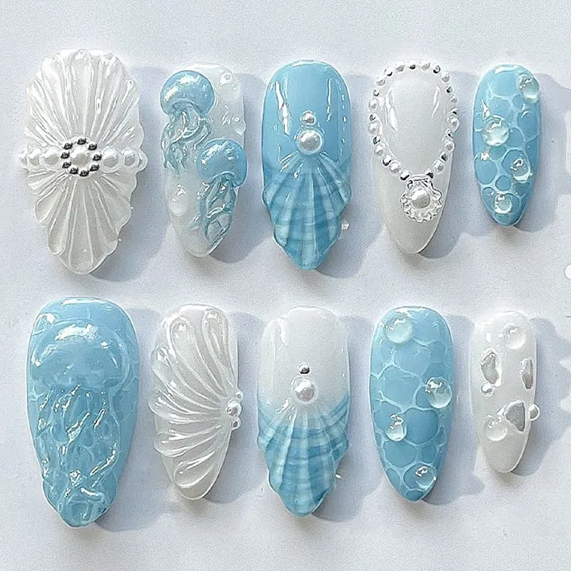 Kunstnagelset mit exquisiten 3D-Elementen und eleganten Designs Karnz