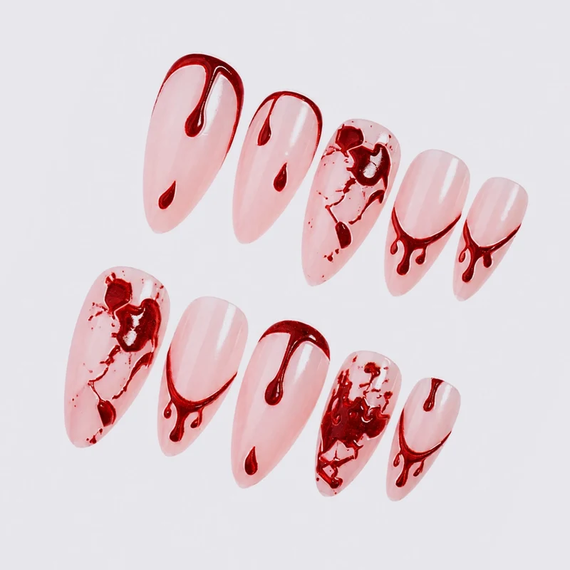 Künstliches Nagelset mit Blutakzenten und kreativen Designs Karnz