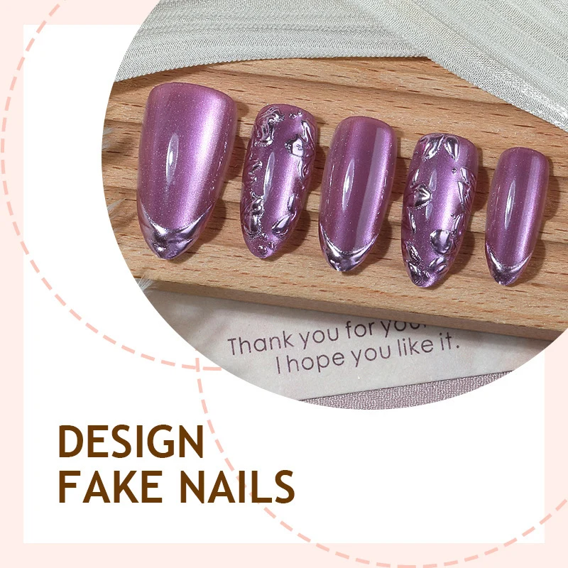 Kunstnagelset mit exquisitem Design und edlen Akzenten Karnz