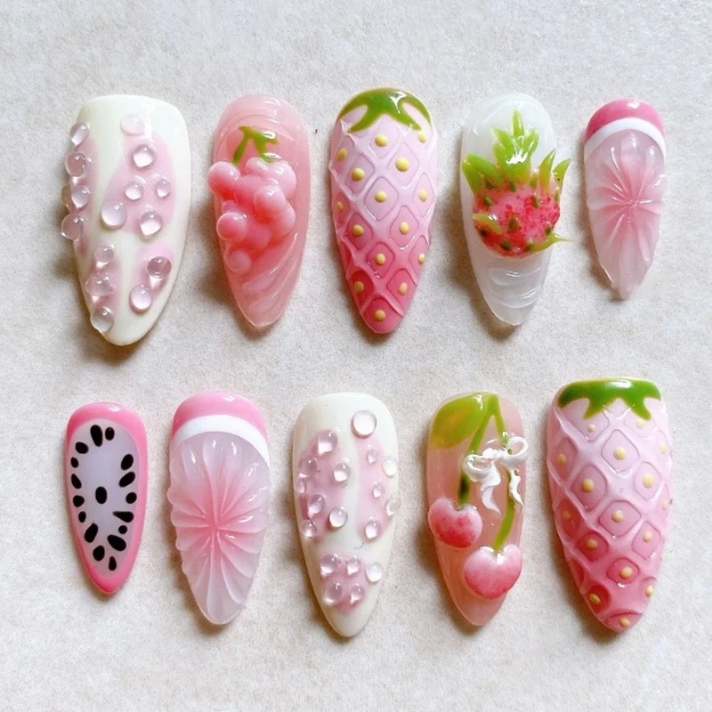 Künstliche Nagelspitzen mit fruchtigem Design und 3D-Elementen Karnz