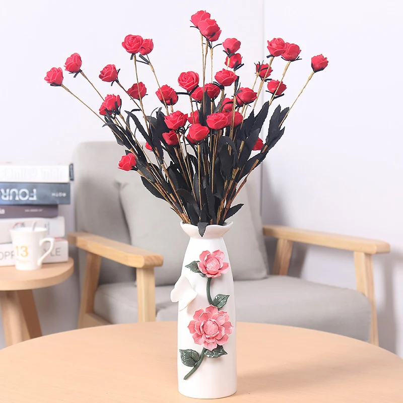 Dekorative Blumenarrangement Karnz