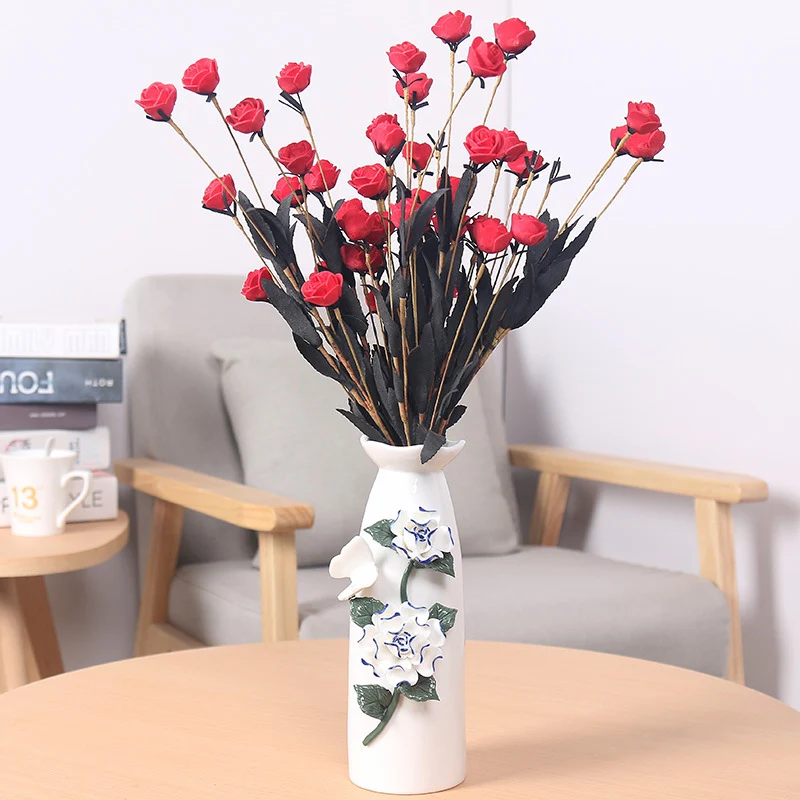 Dekorative Blumenarrangement Karnz