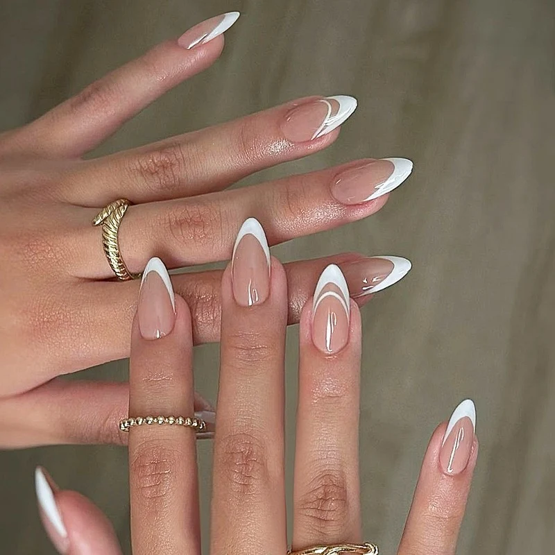 Künstliche Nagelspitzen im eleganten Design Karnz