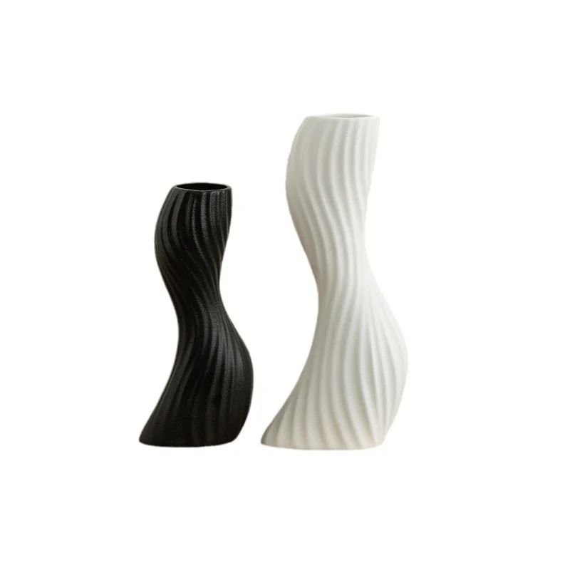 Skulpturale Dekorative Vase Karnz