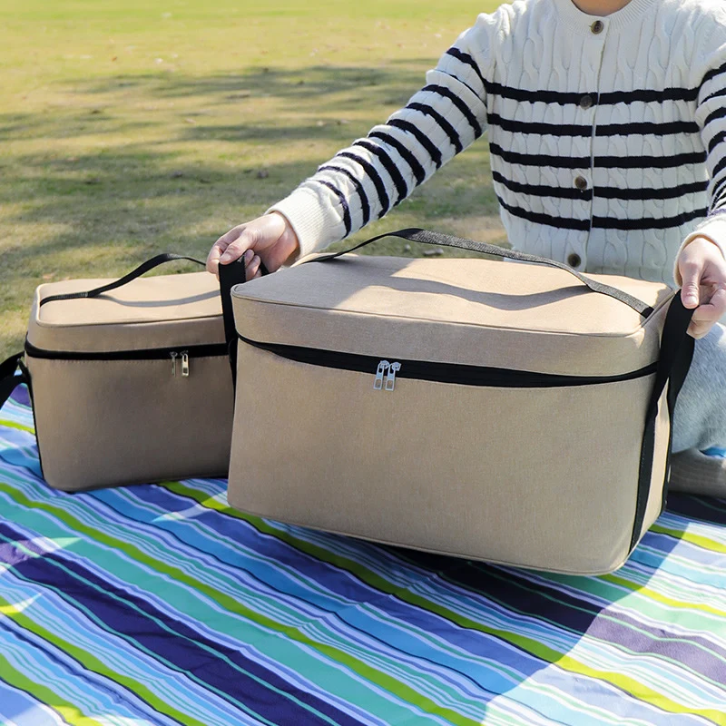 Isolierte Lunchbox Karnz