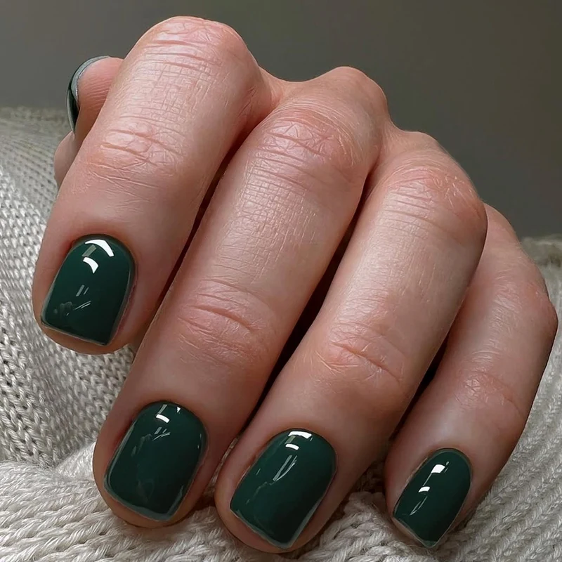 Kunstnagelset mit elegantem und natürlichem Glanz Karnz