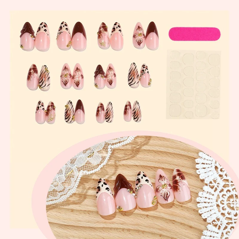 Kunstnagelset mit elegantem Tier- und Blumen Design Karnz