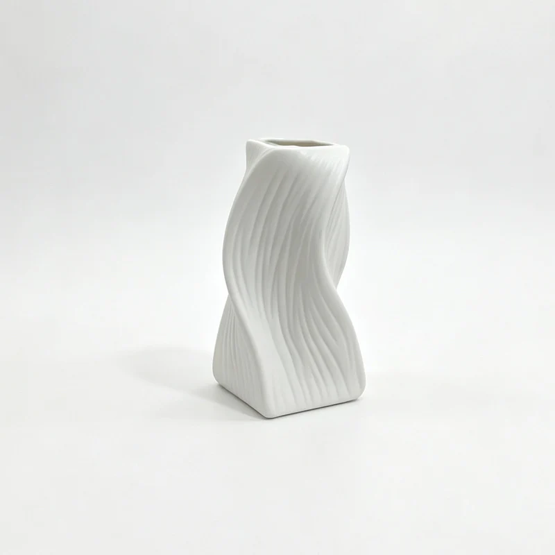 Moderne Skulpturale Dekorative Vase Karnz