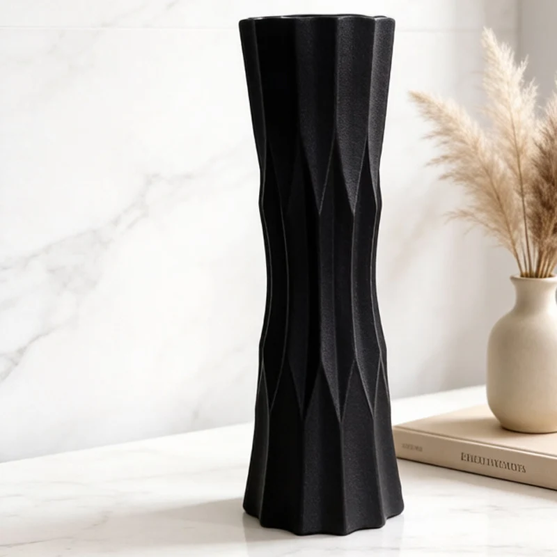 Moderne geometrische Vase Karnz