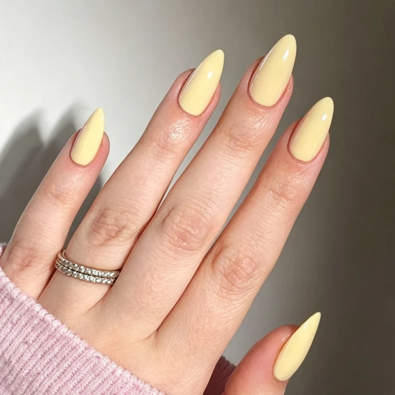Künstliche Motiv-Nägel mit eleganter Form Karnz