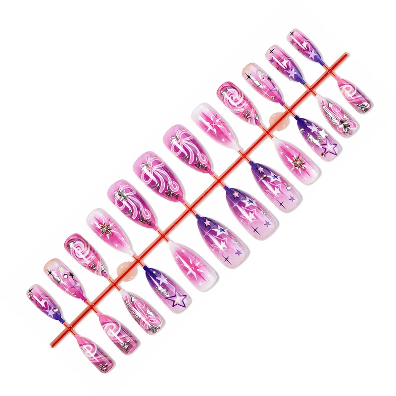 Künstliche Kunstnägel mit verspielten Sternen- und Glitzermotiven Karnz