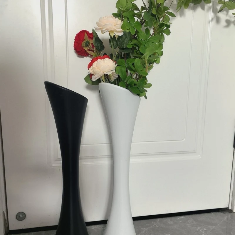 Zeitgenössische Skulpturvase Karnz