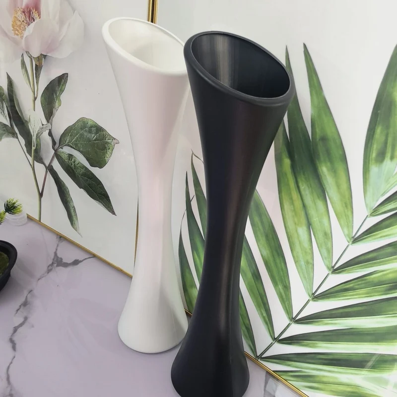 Zeitgenössische Skulpturvase Karnz