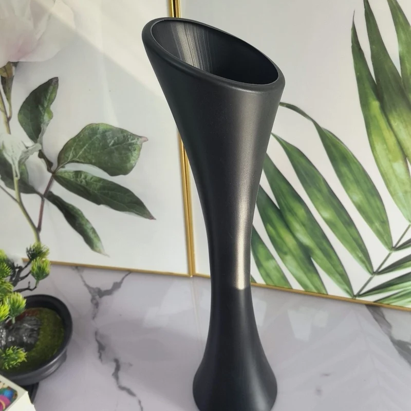 Zeitgenössische Skulpturvase Karnz
