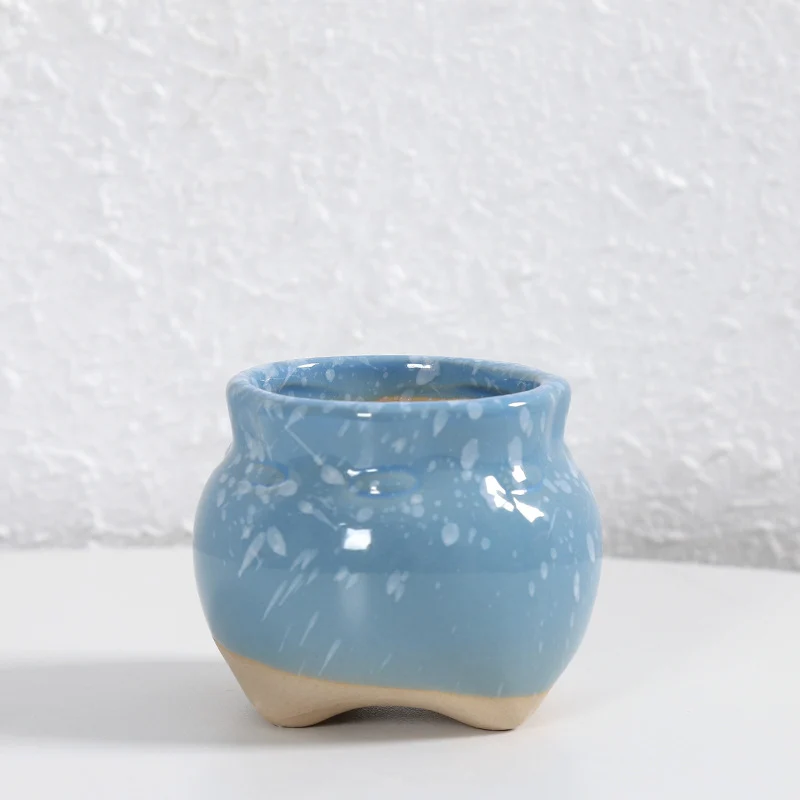 Zeitgenössische Kurvenkeramische Vase Karnz