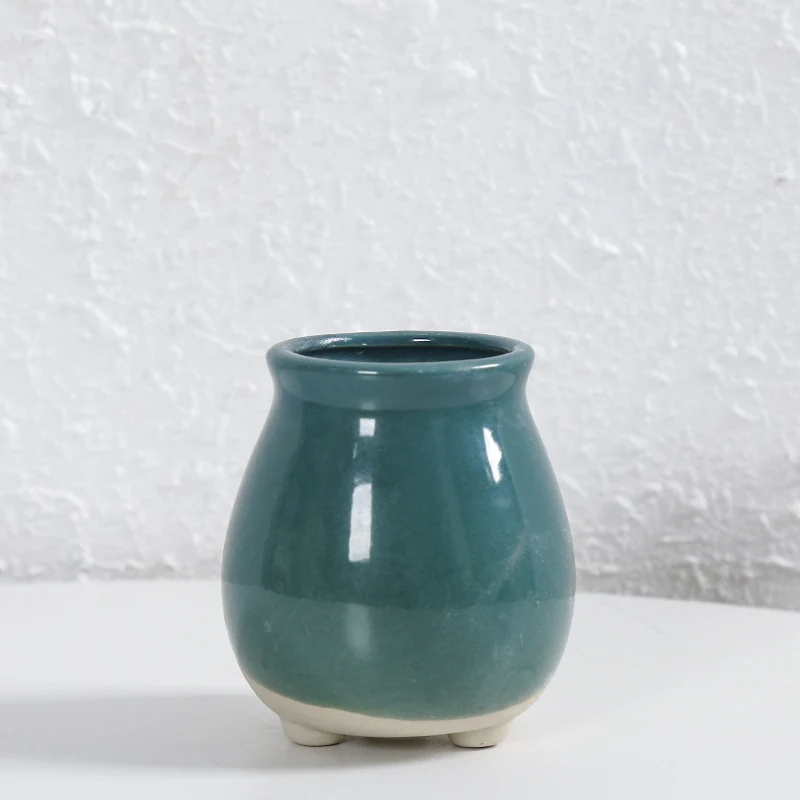 Zeitgenössische Kurvenkeramische Vase Karnz