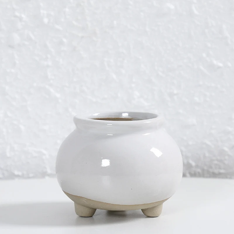 Zeitgenössische Kurvenkeramische Vase Karnz