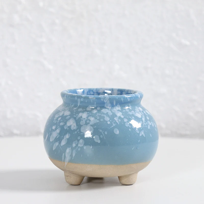 Zeitgenössische Kurvenkeramische Vase Karnz
