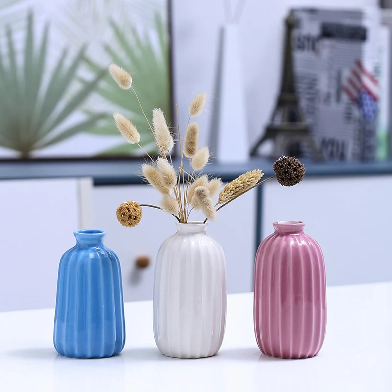 Rippte Keramische Bud Vase Karnz